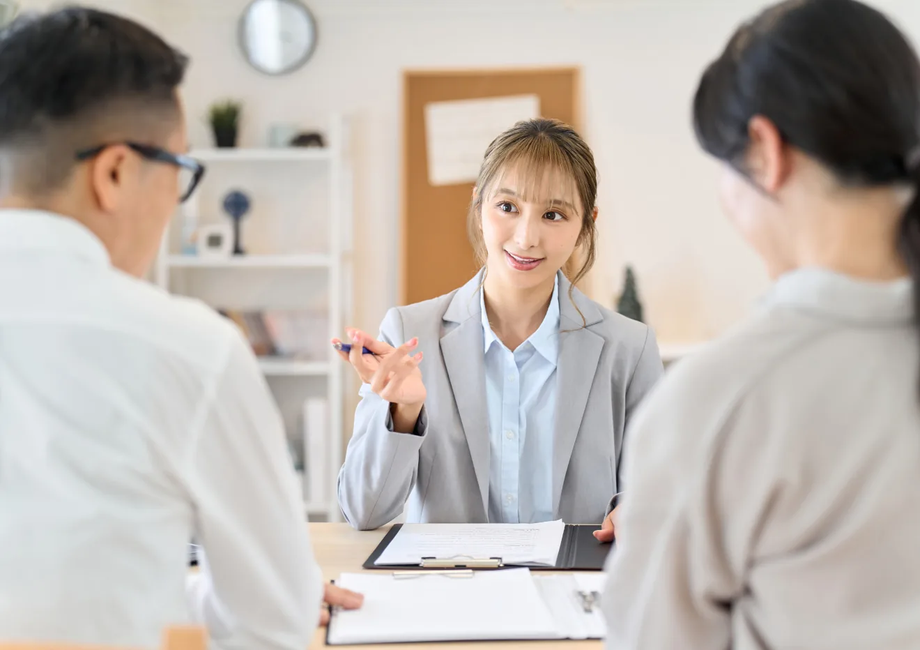 現役プロと打ち合わせをする様子